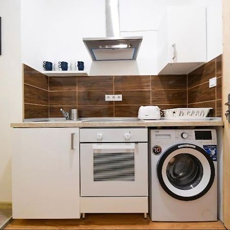 1 Bedroom Flat In Nyar Str., Central Budapesta Exterior foto