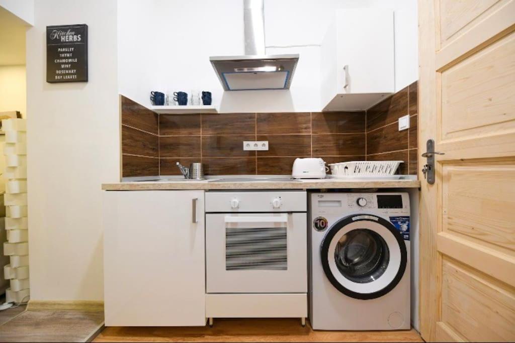1 Bedroom Flat In Nyar Str., Central Budapesta Exterior foto